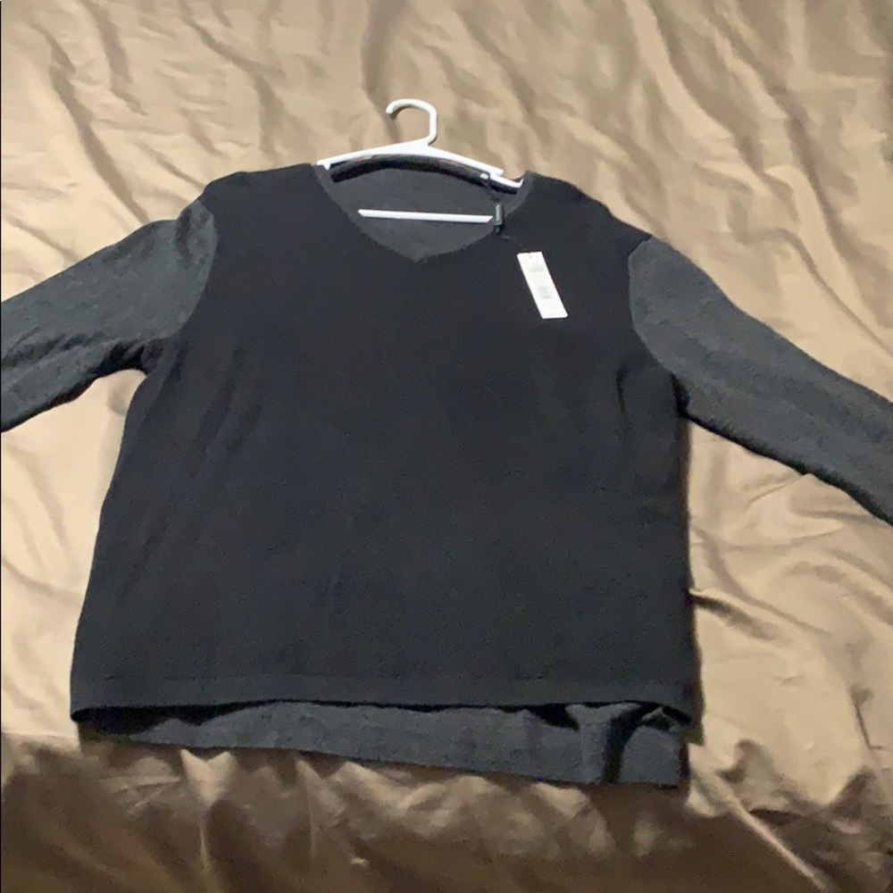 Men’s Elie Tahari Sweater